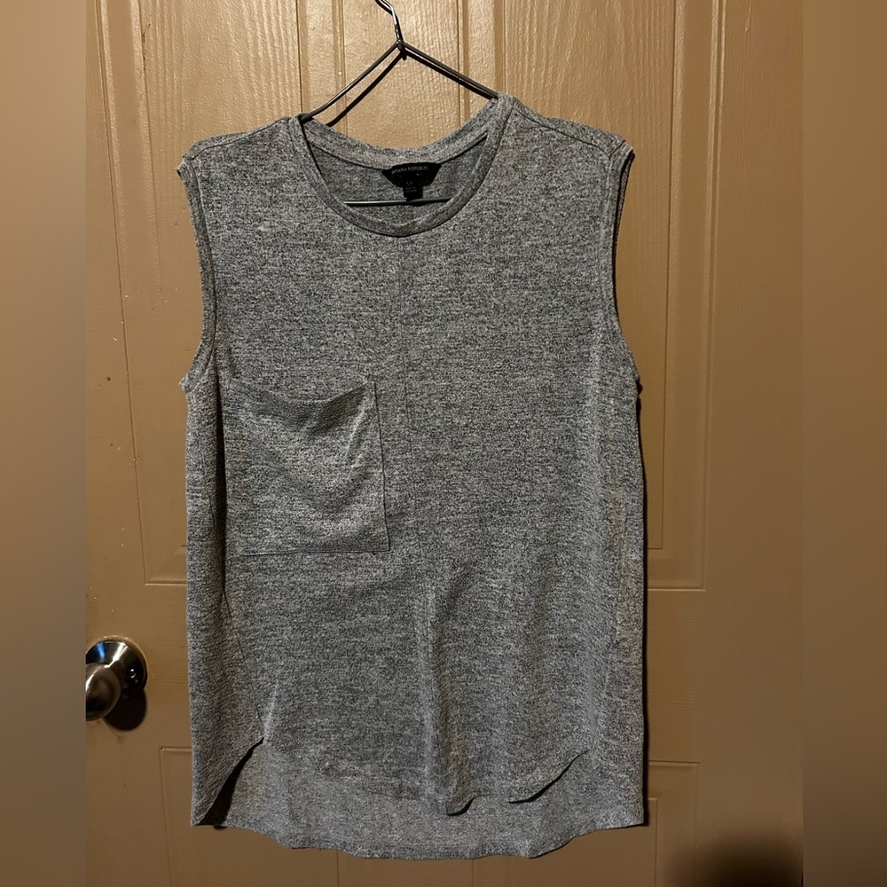 Banana Republic Top sleeveless